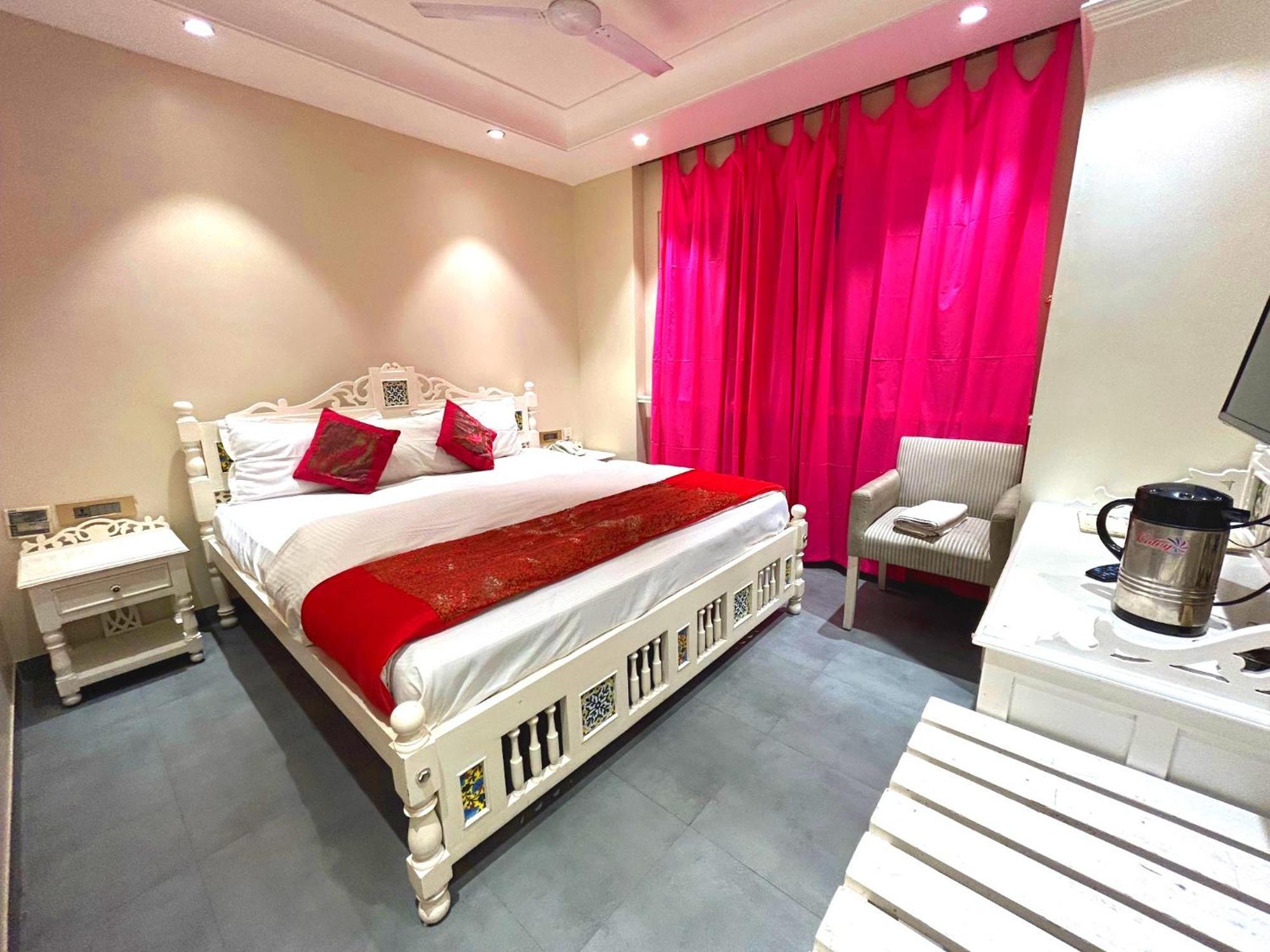 The Pinky Villa - Heritage Boutique Suites Νέο Δελχί Εξωτερικό φωτογραφία