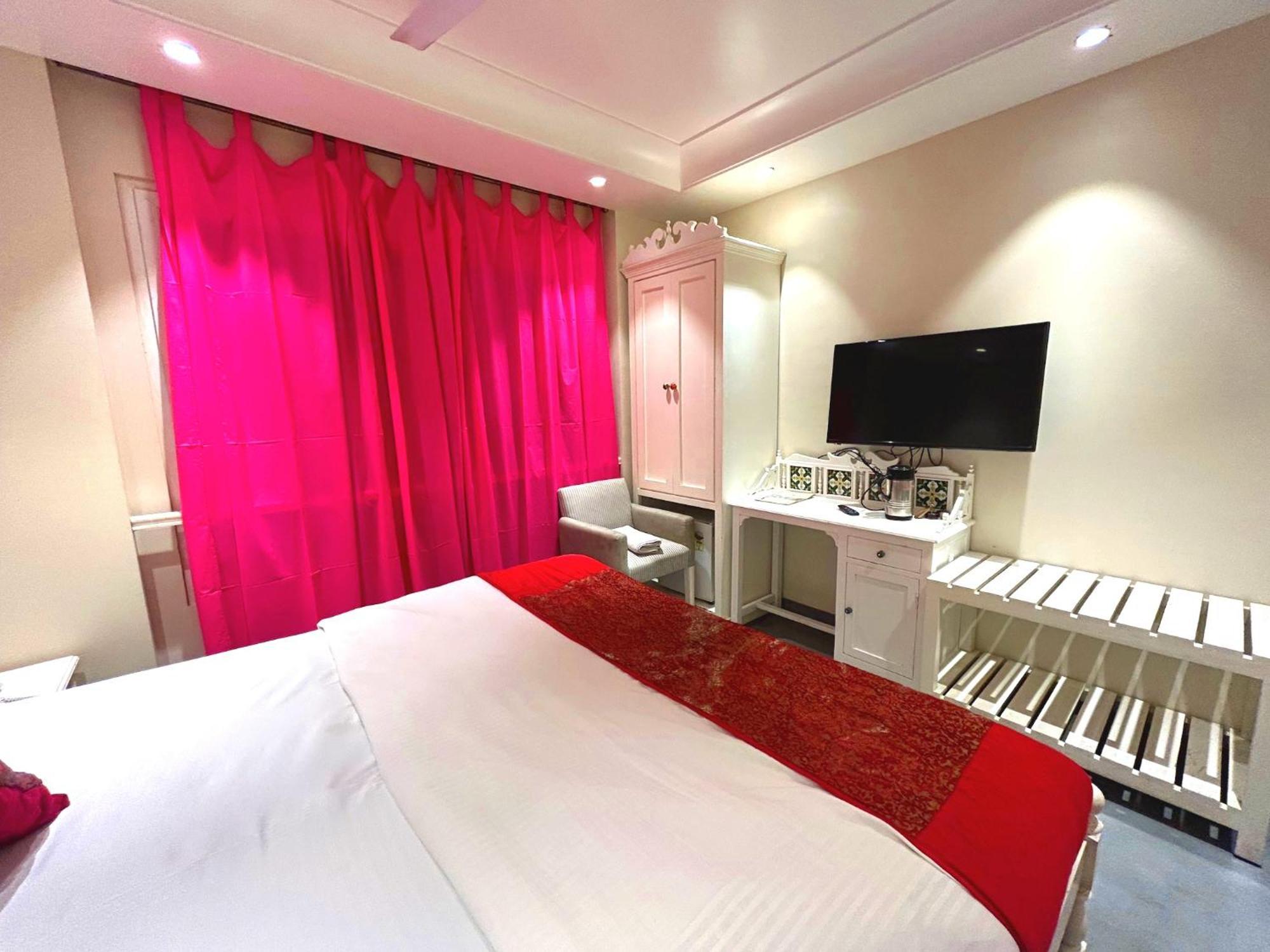 The Pinky Villa - Heritage Boutique Suites Νέο Δελχί Εξωτερικό φωτογραφία