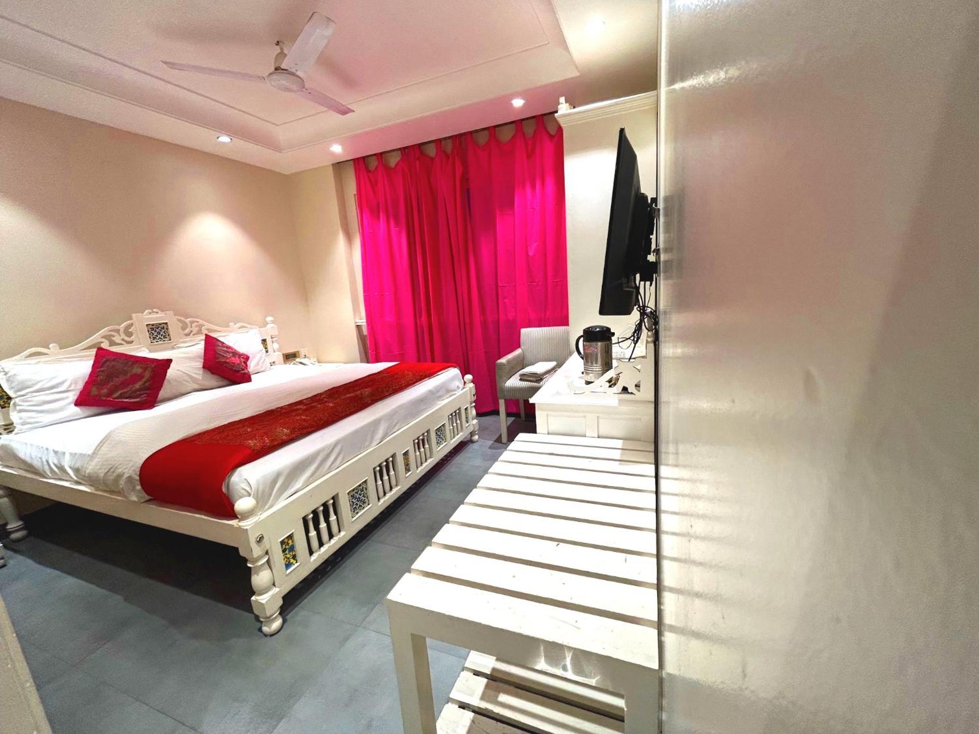 The Pinky Villa - Heritage Boutique Suites Νέο Δελχί Εξωτερικό φωτογραφία